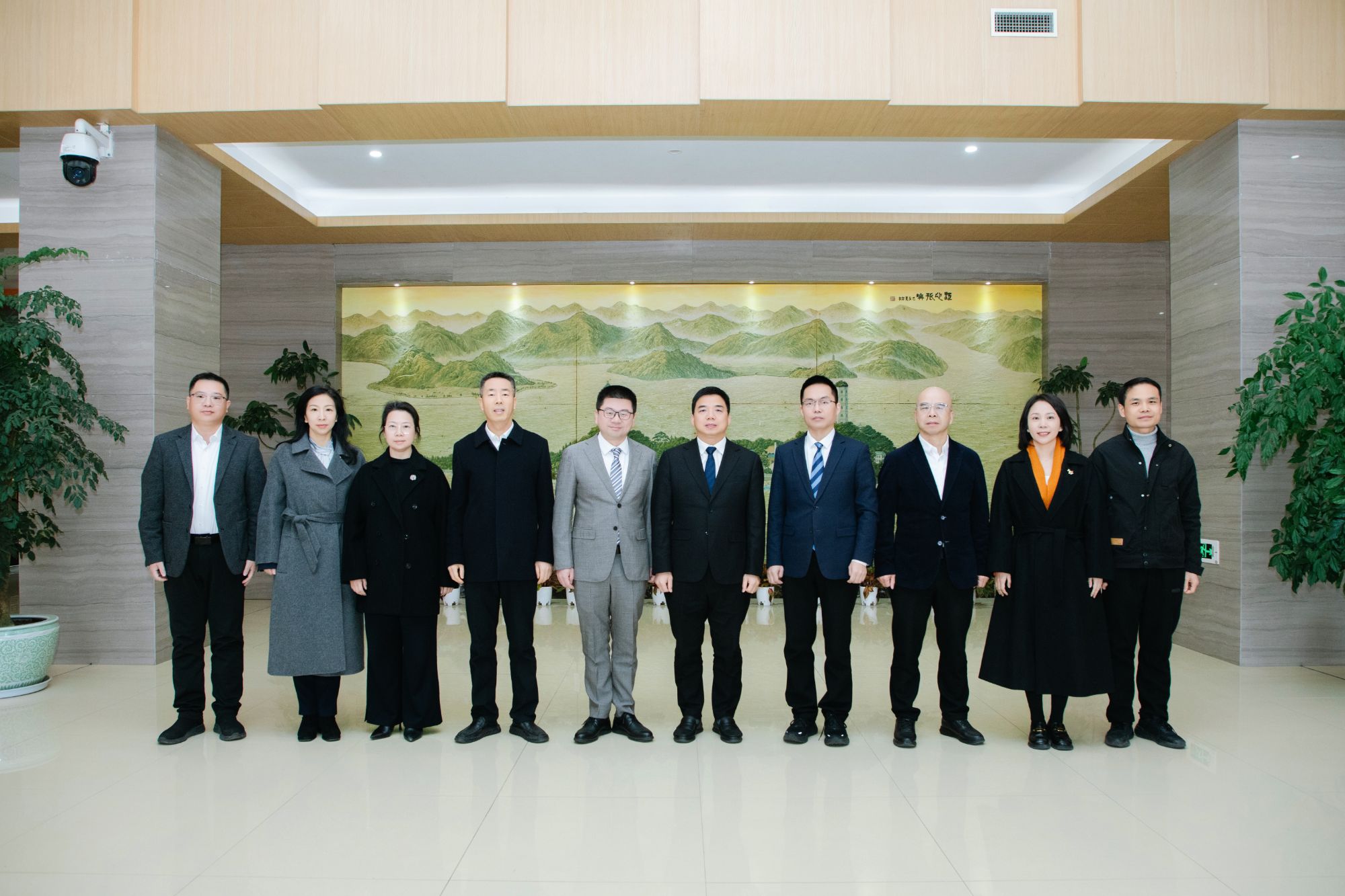 1769478144485002829.jpg 合影.jpg